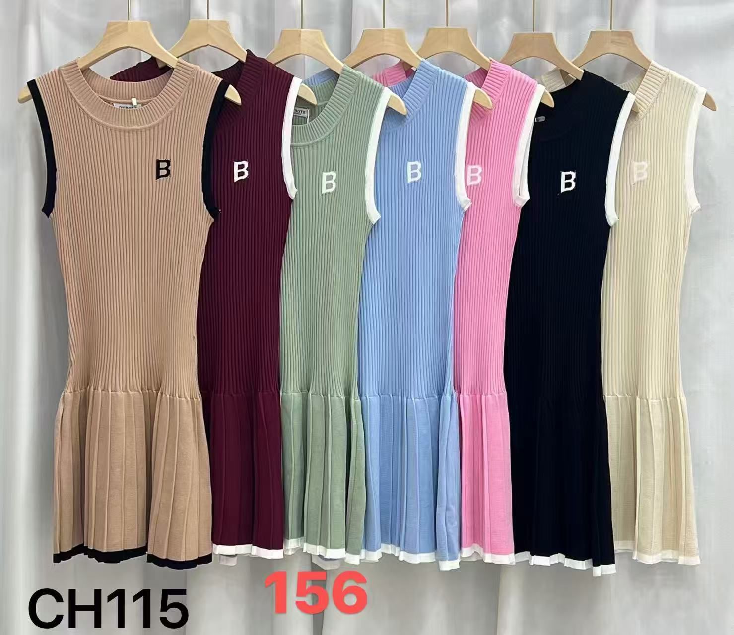 vestido-de-punto-con-detalle-plisado-2319-da8c8e41-6935-45fa-9c12-cc9ea0410e84