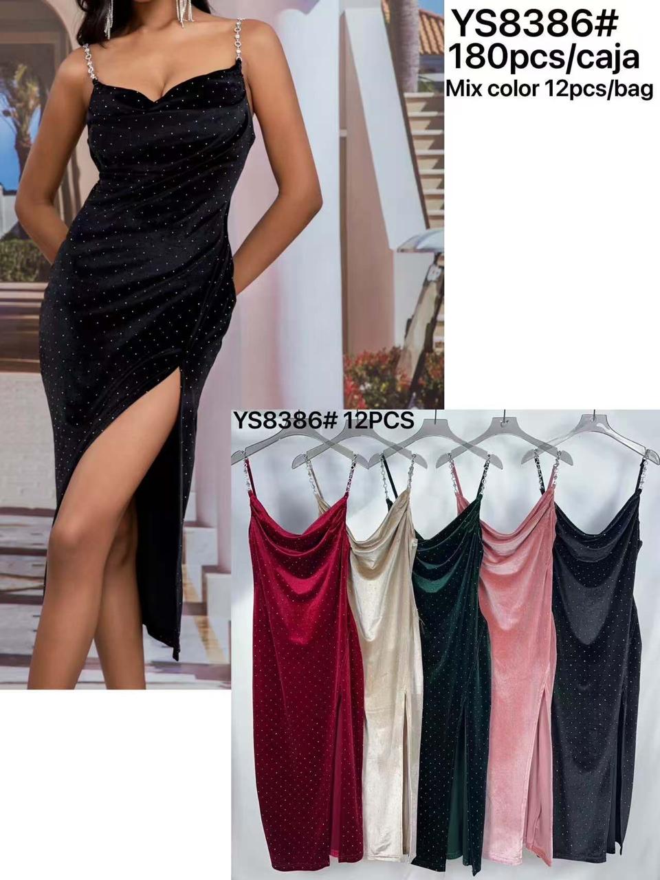 vestido-de-terciopelo-con-abertura-2319-10c577f3-8360-4e4d-8566-e5f289fe8232