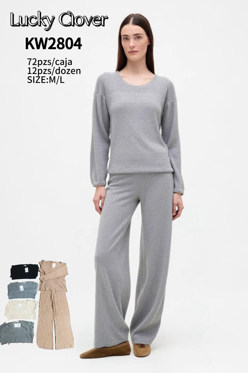 conjunto-de-pantalon-y-blusa-de-punto-8826-5f71931f-11e6-4de3-984c-67ef39cf5d5b