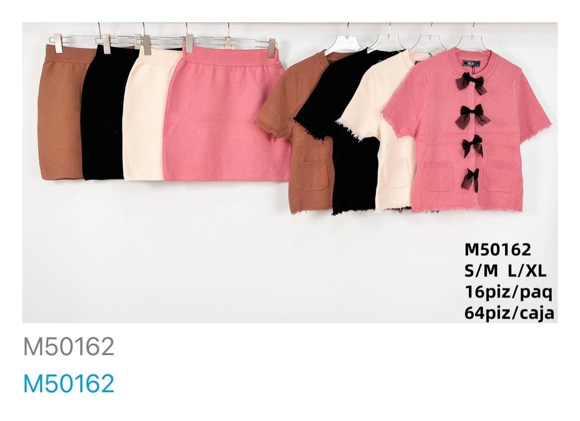 conjunto-falda-y-top-monos-12697-f7bfa4d3-4868-448e-9b2e-54670f41df50