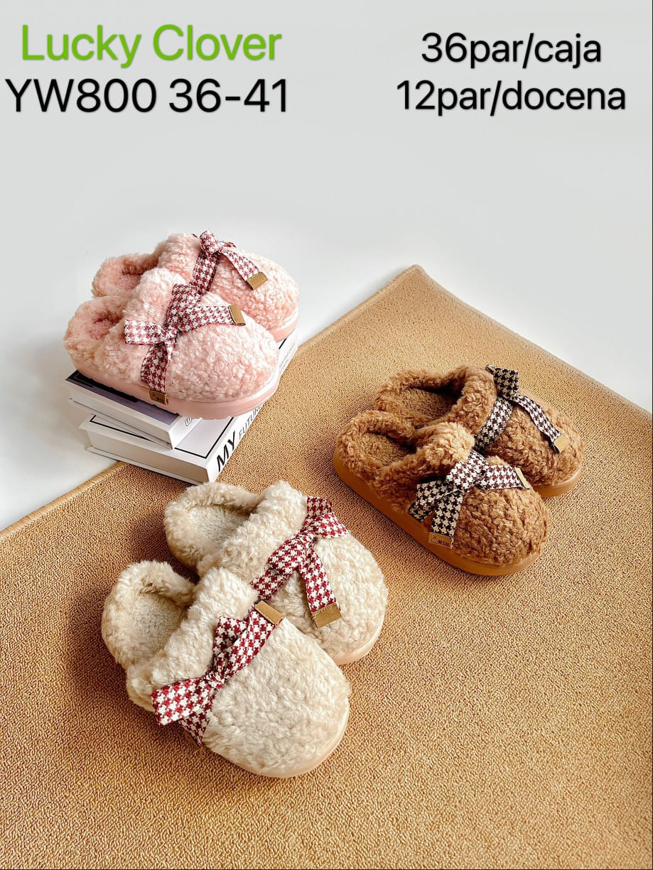 pantuflas-de-felpa-con-mono-15868-adb37919-4cd6-4ea9-bef9-66720c166cb8