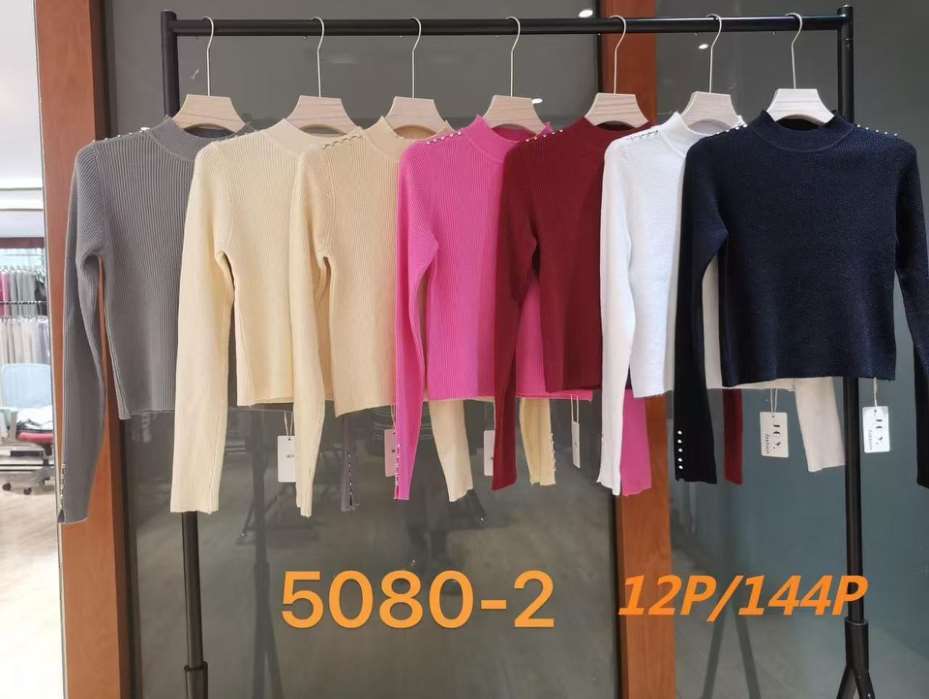 sueter-de-punto-con-detalles-en-los-hombros-33610-3f299ea4-d7d3-4bf9-86be-ec14a0635dc5