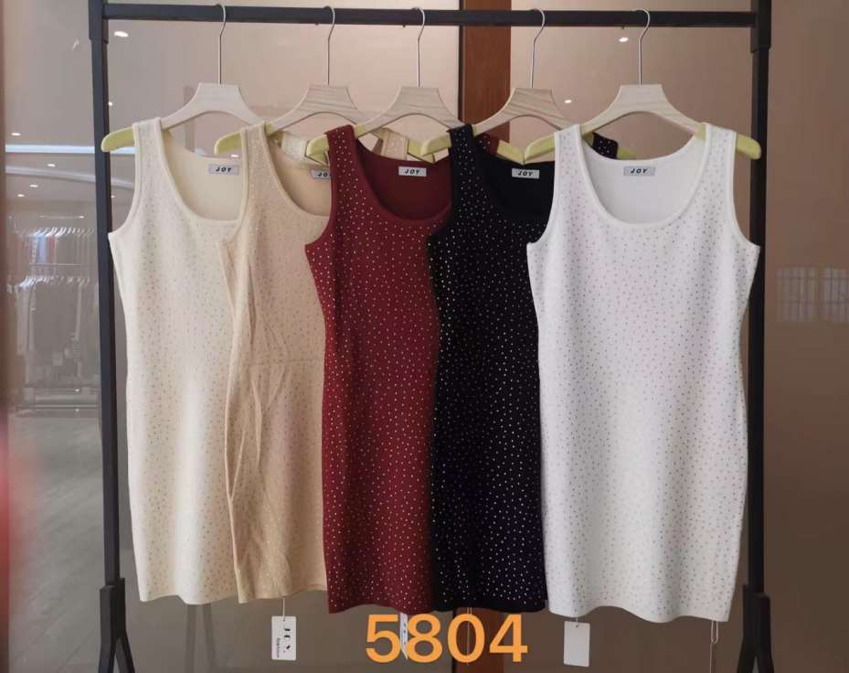 vestido-ajustado-con-pedreria-33610-3af4e393-7b00-4cca-9cb2-41ad48f19fa6