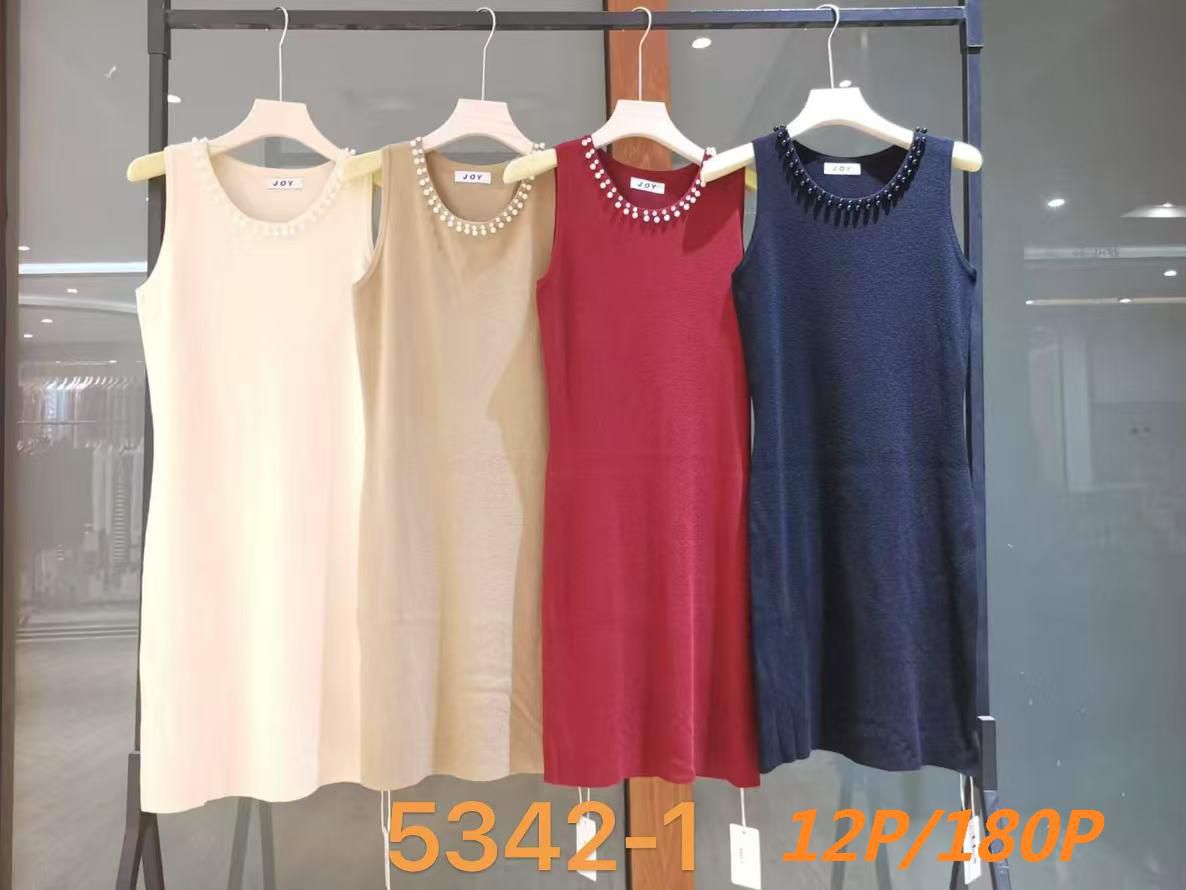 vestido-con-cuello-de-perlas-33610-ba698a65-9eff-40c4-80d8-515895be9e07