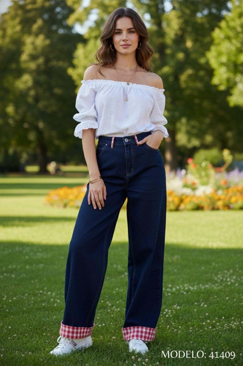 jeans-corte-mom-con-dobladillo-2624-779fdfac-294e-40eb-aab5-0f7953dc5e6f