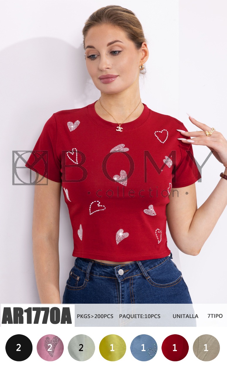 crop-top-con-corazones-25780-90d927ed-c7df-42dc-a66c-8fcc77e369e8