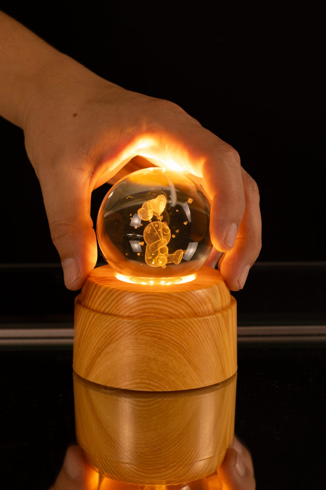 esfera-de-cristal-con-figura-de-oso-luminosa-18666-28ae7626-9d46-4439-bb5f-60fcf02ede38.jpeg