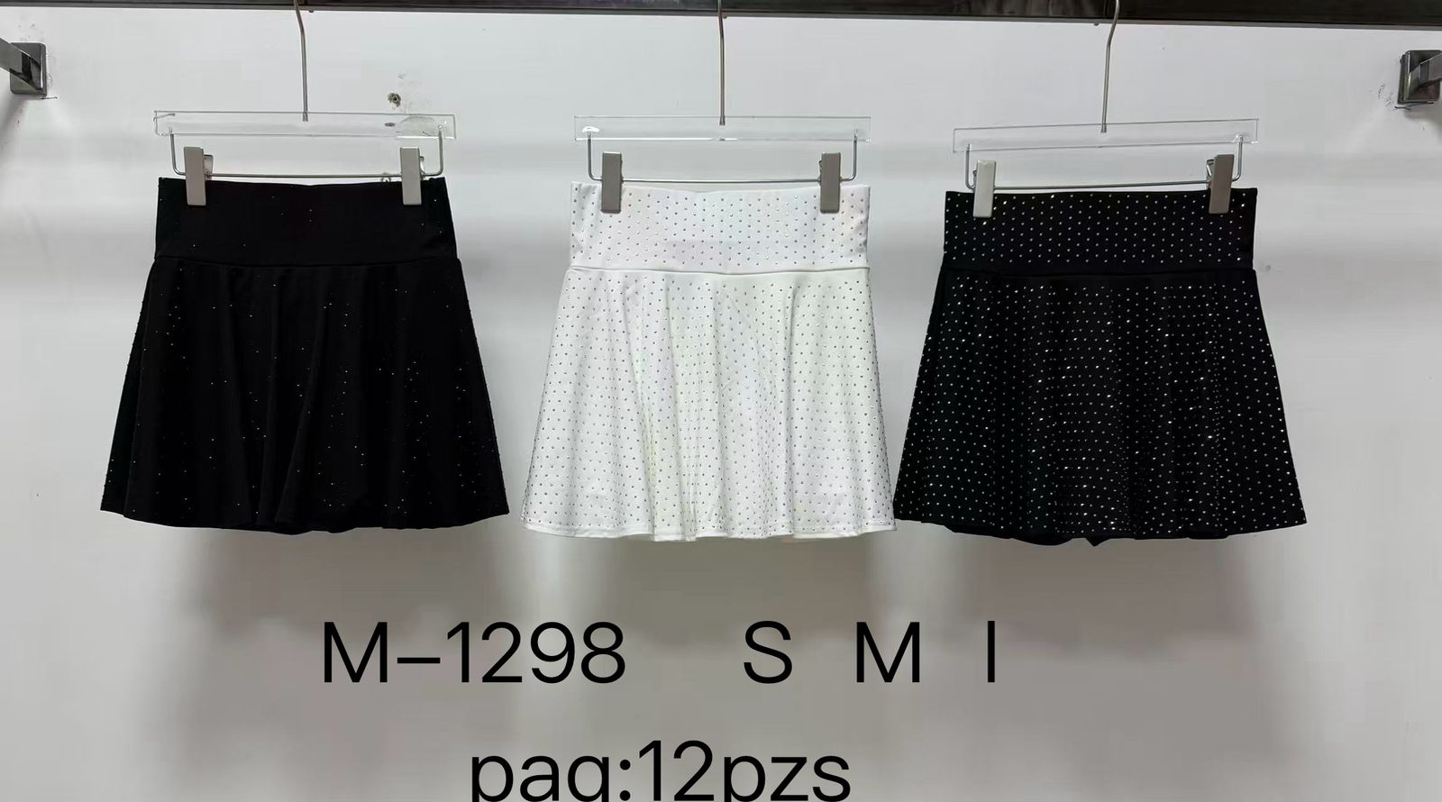 falda-con-brillos-33719-da5bf3b1-1954-4f55-b76f-7473133860b5