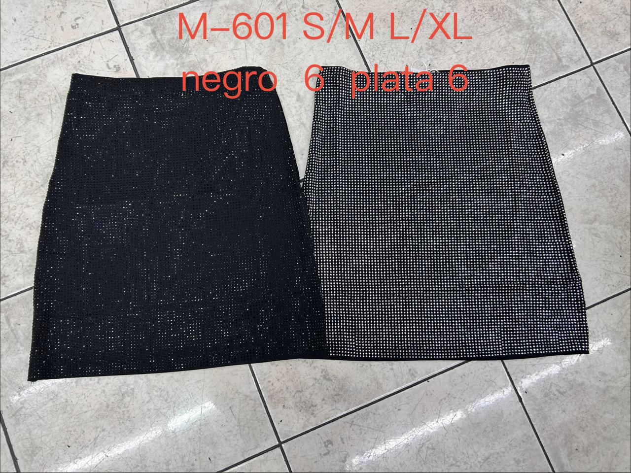 falda-de-brillos-33719-5b5fec35-4691-498f-8b6d-db17a90dc677