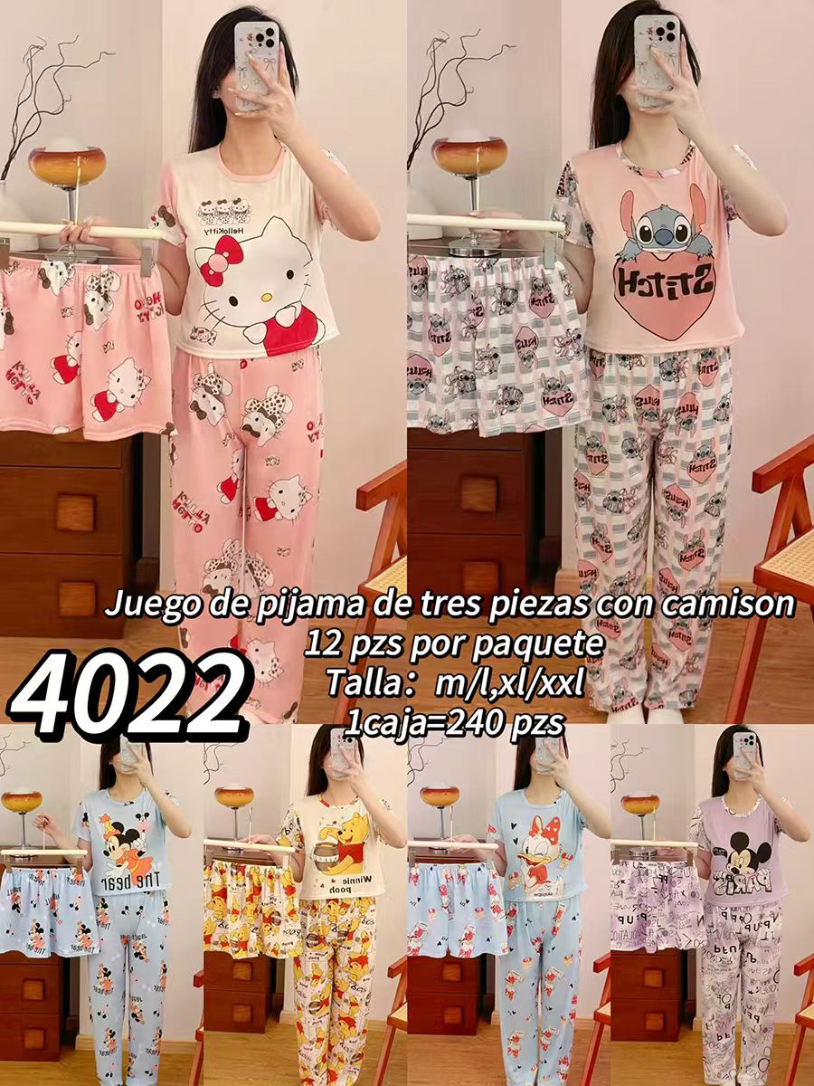 pijama-de-tres-piezas-con-personajes-5486-413798df-d944-436d-8b05-049a613eb0d4