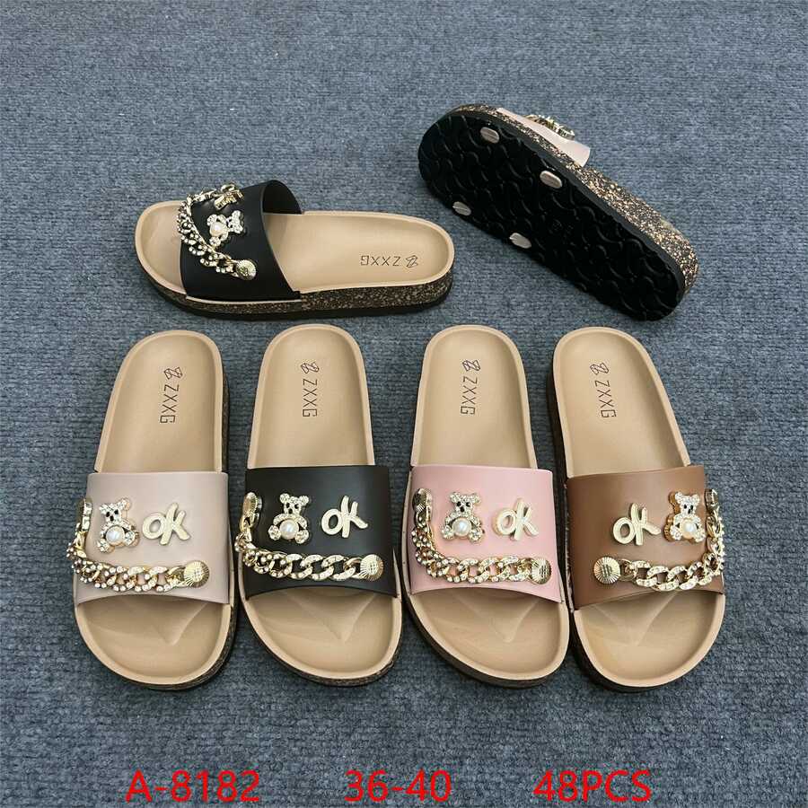 sandalias-con-plataforma-decoradas-con-cadena-y-osito-12370-a10edecf-6fe0-48a2-aae9-eaee0316f52a