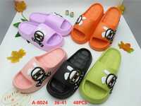 sandalias-tipo-slide-con-personaje-12370-44d301c6-f7fc-4d52-a479-134924253a55