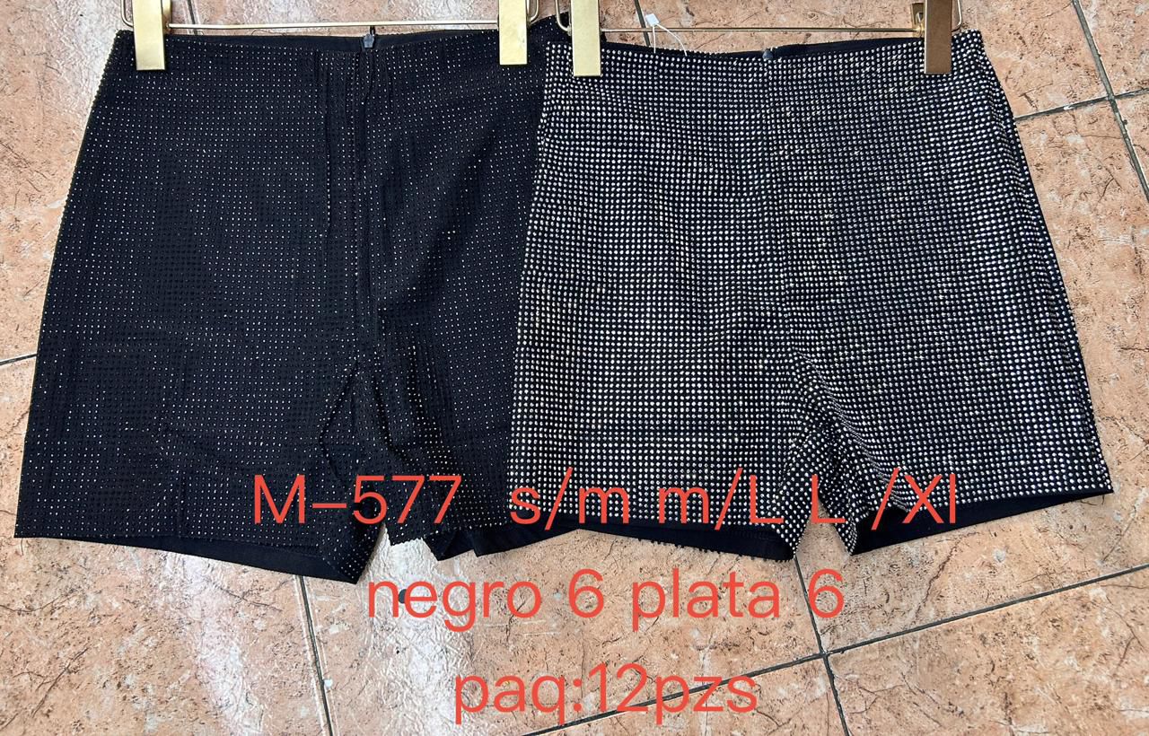 shorts-con-brillo-33719-3479567a-481b-498a-81d7-4d7dfe2704aa
