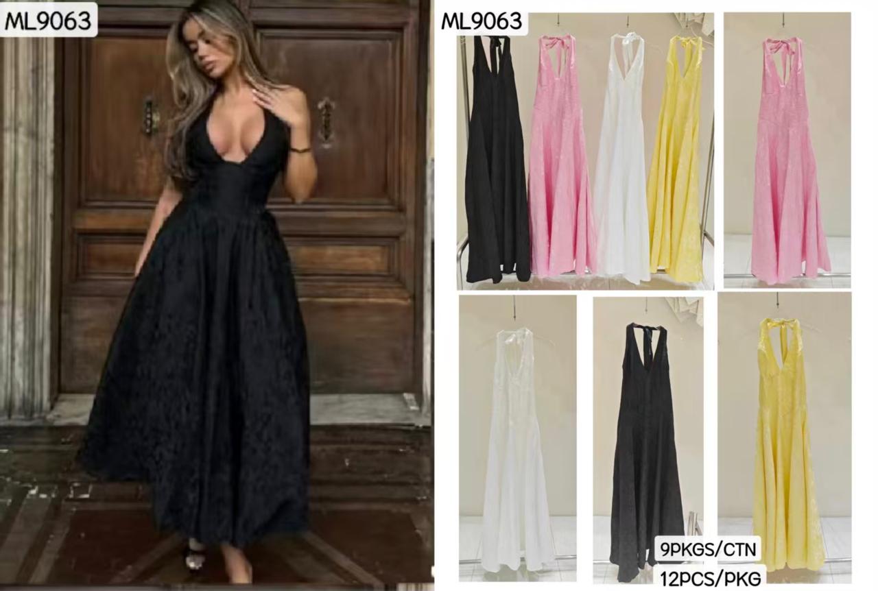 vestido-largo-con-escote-profundo-2319-f7c03db8-f6e8-433c-bcc0-b22a56cd2467