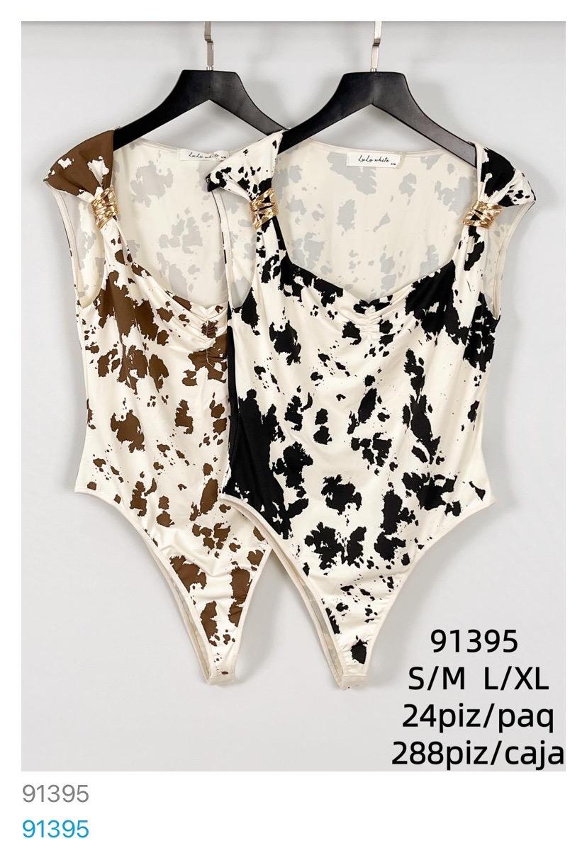 body-estampado-con-cuello-cuadrado-13193-75ad27d5-3659-49e8-b45f-1cd6f9aebfcb