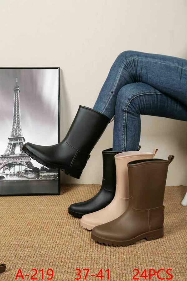 botas-de-lluvia-12370-772b83f8-1574-4e99-8243-92390b383b3d