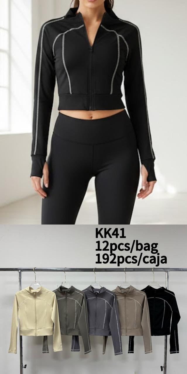 chaqueta-deportiva-ajustada-con-cremallera-y-costuras-contrastantes-2319-0b58eb0d-3f89-4bc1-a7f9-ee7a225adc2a